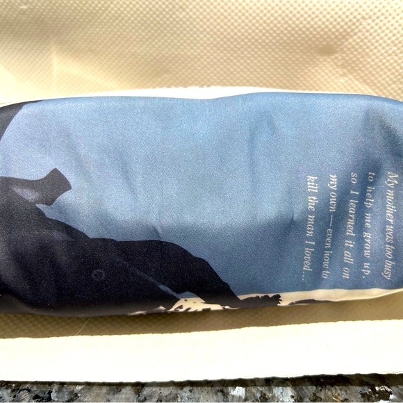 👜Cute Rare Stunning Vintage Benefit Cosmetics / Travel Bag - Picture 6 of 9